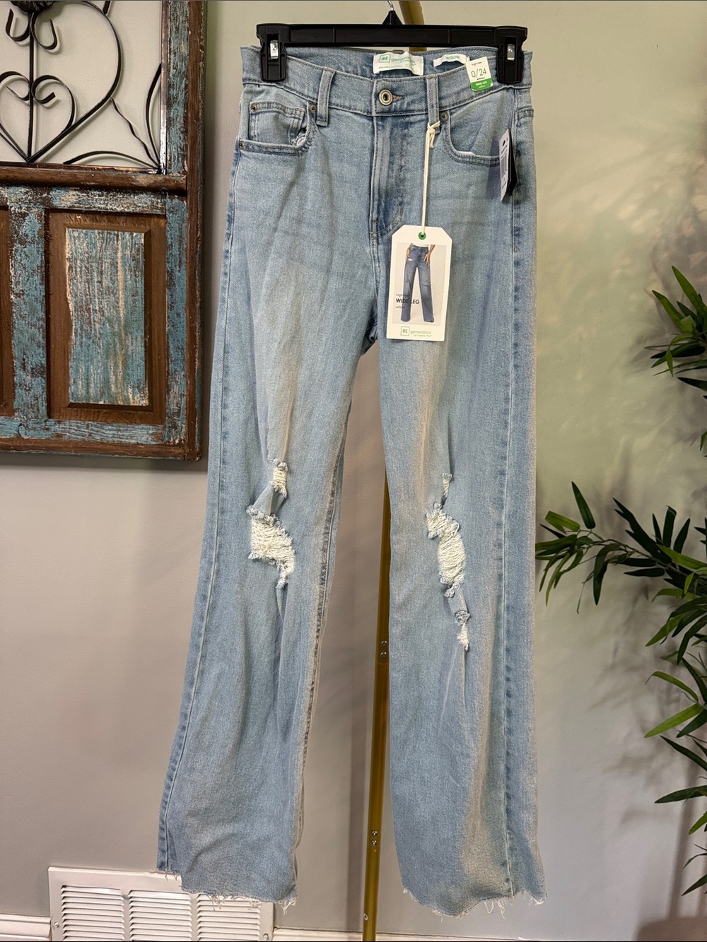 Celebrity Pink willow high rise Light Blue Distressed wide leg Jeans NWT 0